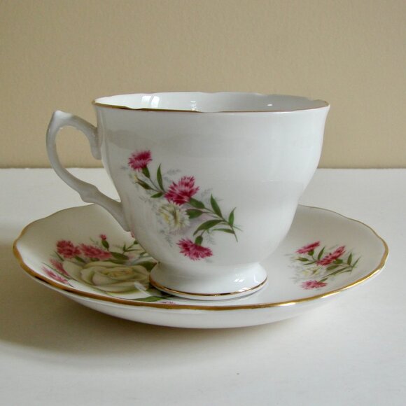 Vintage Bone China Teacup and Saucer White Rose Pink Flower Royal Vale Scalloped - Picture 2 of 8